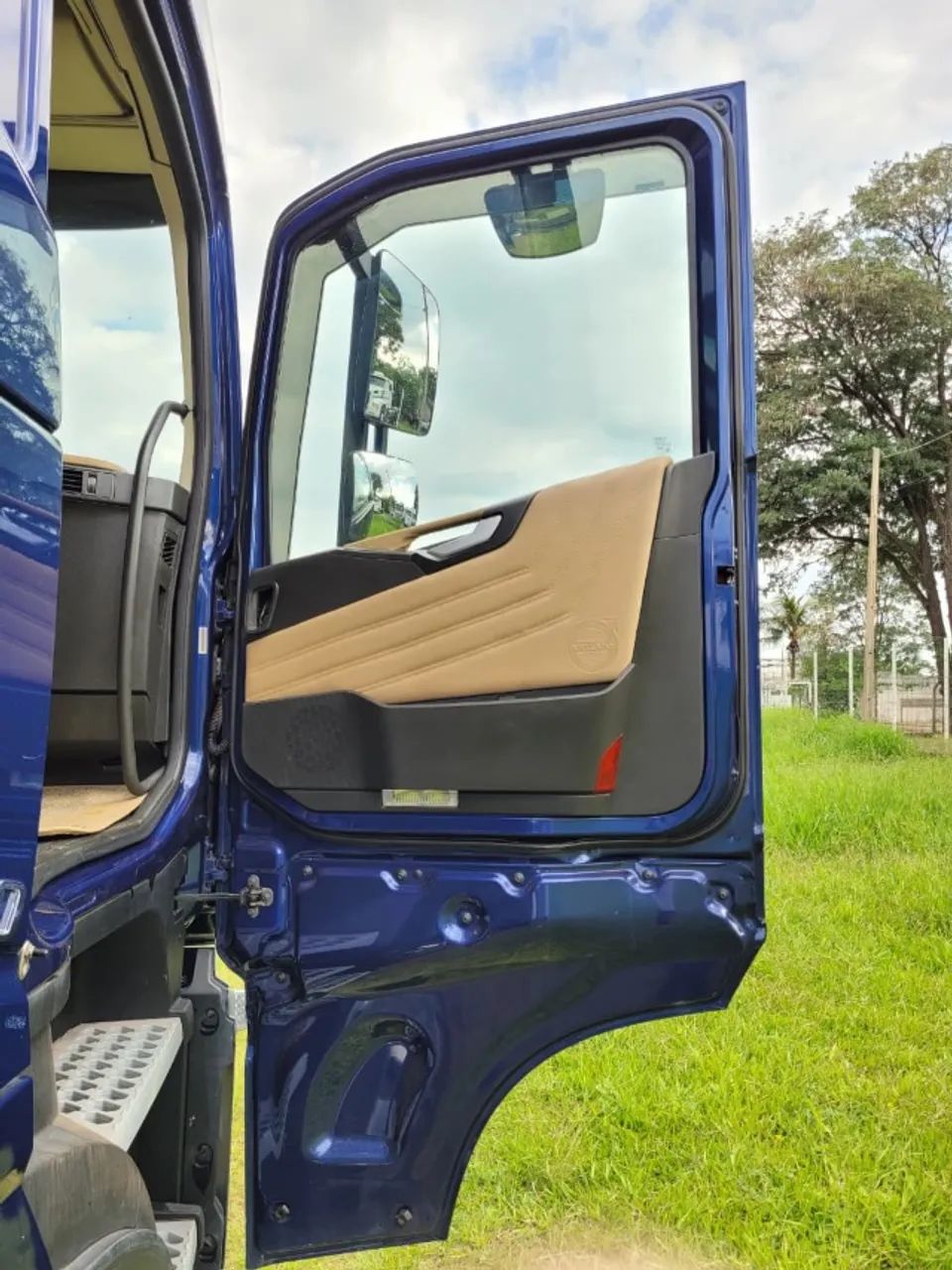 VOLVO FH 500 6X2 TRUCADO OCEAN RACE EDITION AUTOMÁTICO 2015 / 2016 EDIÇÃO * - Foto 11