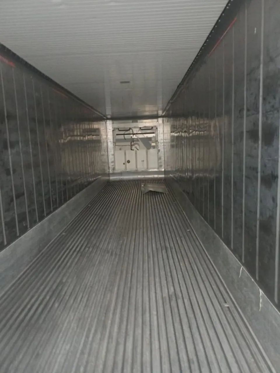 Reefer com isolamento em Inox sem piso e sem motor  - Foto 2