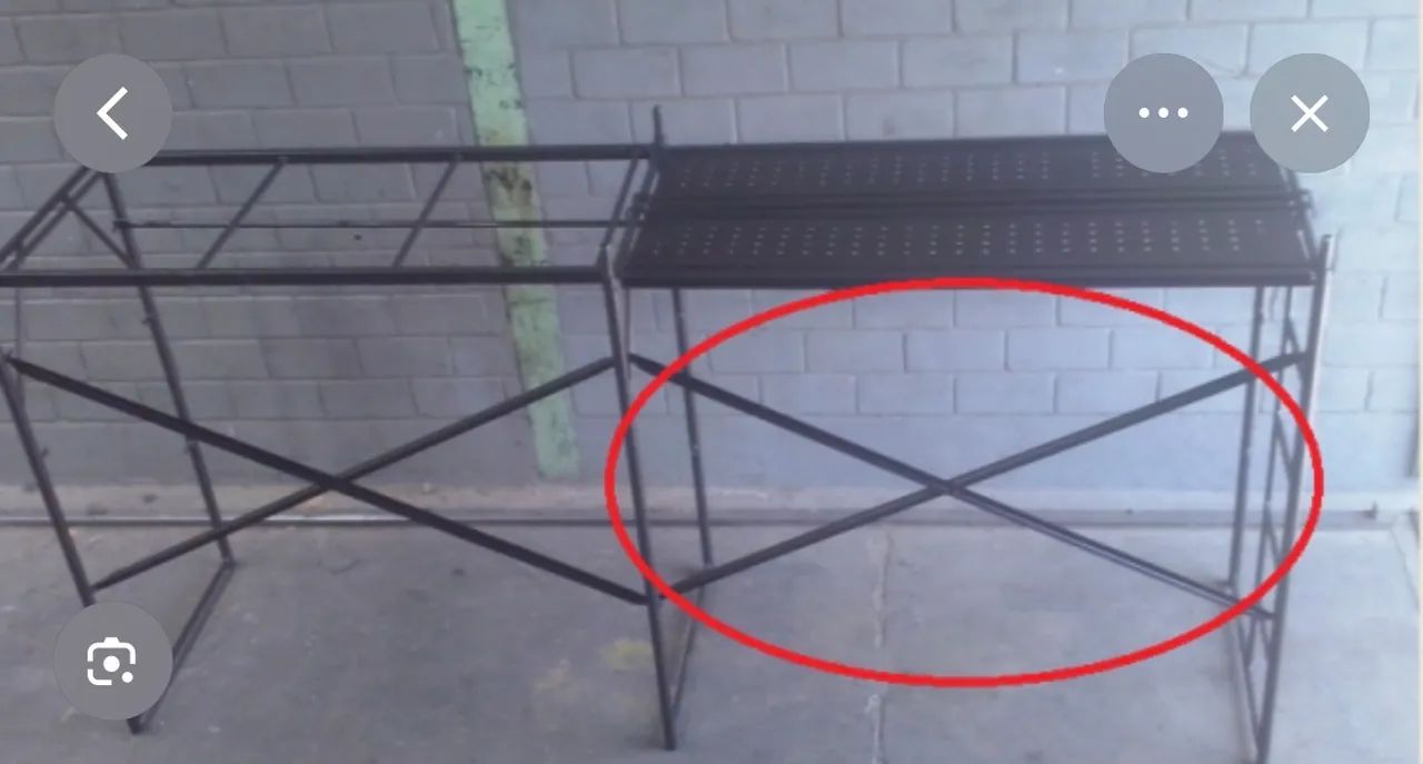 Tesoura e macarrão 