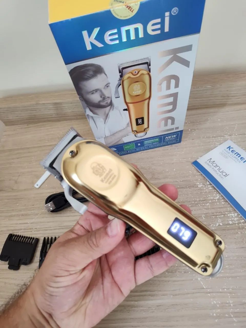 Máquina De Cortar Cabelo Sem Fio Kemei  - Foto 6