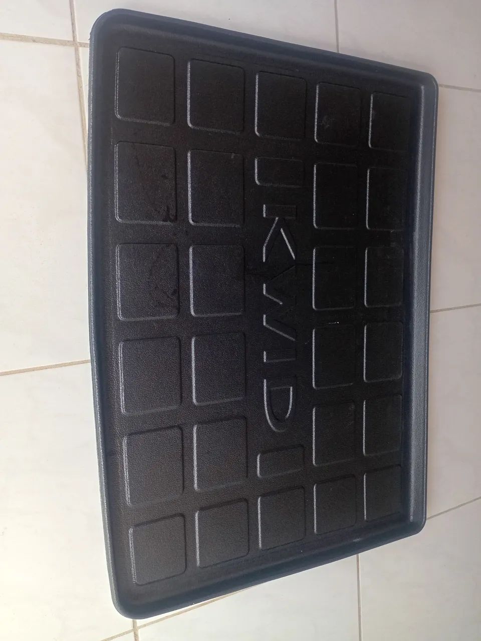 BANDEJAS ORIGINAL:  T-CROSS,  RENAULT KWID,  COROLLA CROSS.  - Foto 3