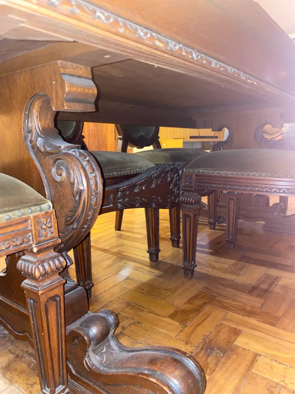 Mesa antiga rústica de madeira maciça grande  - Foto 4