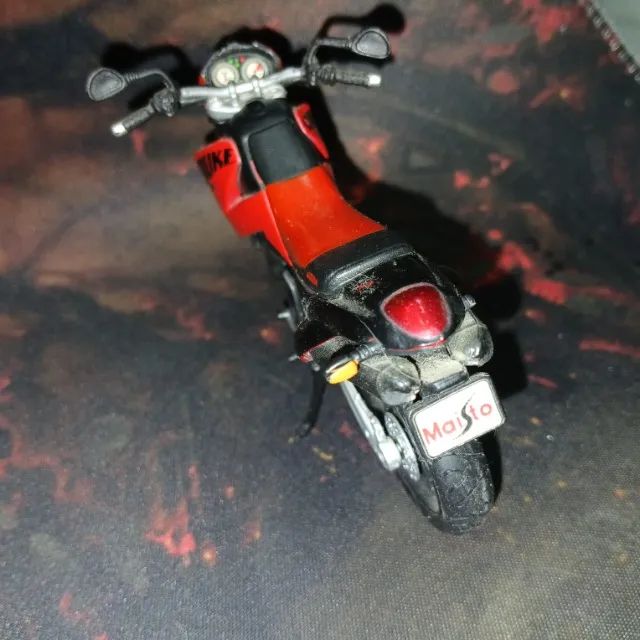 MININATURA DA MOTO DUKE KTM VERMELHA E PRETA - Foto 6
