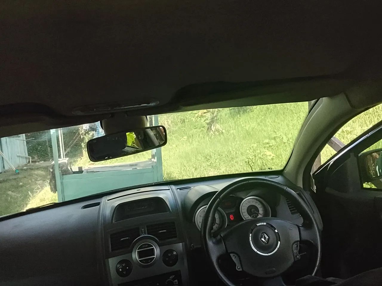 Renault Megane Sedan Dynamique Hi-flex 1.6 16V 2011