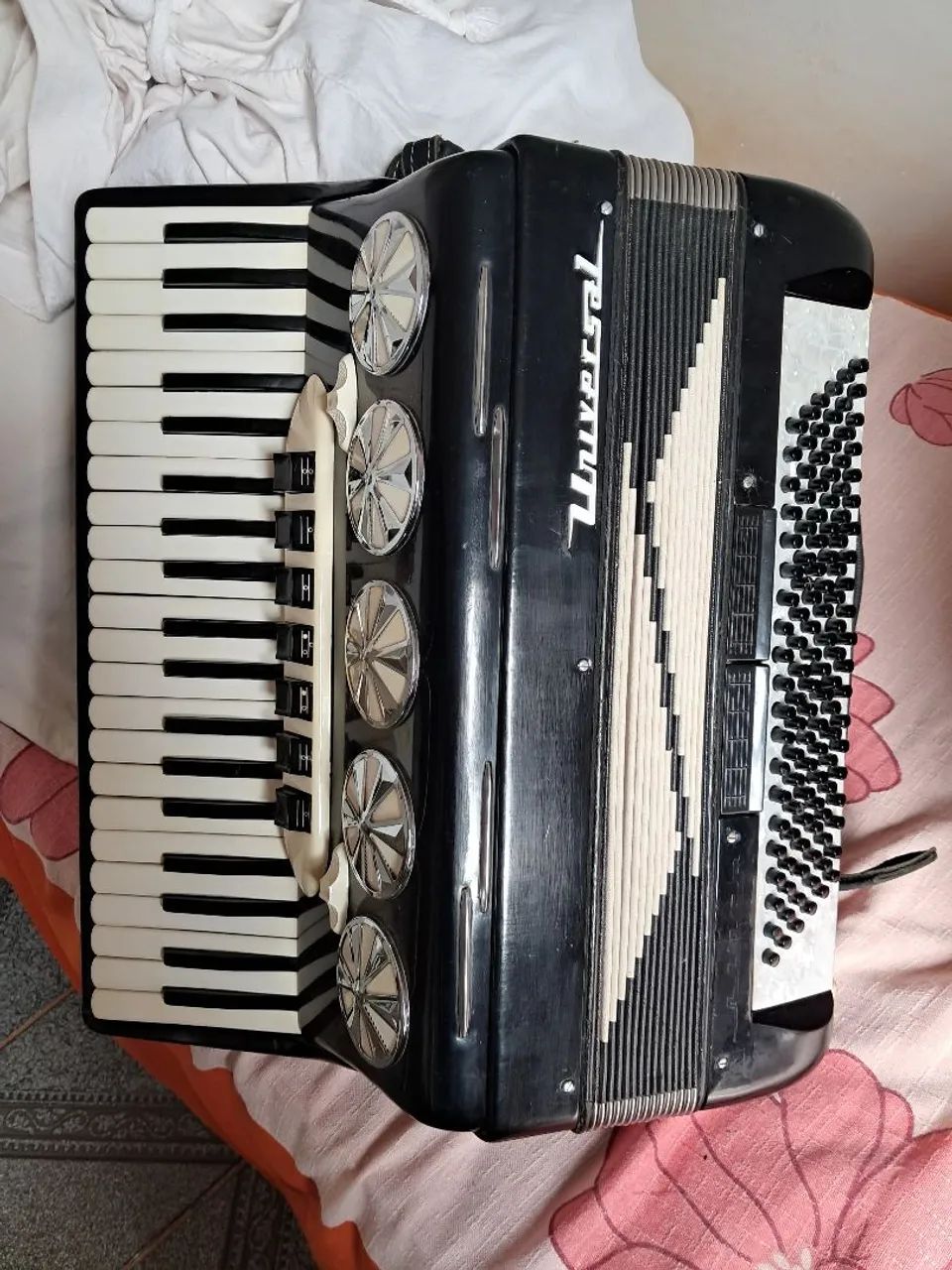 Acordeon Universal 120bx - Foto 2