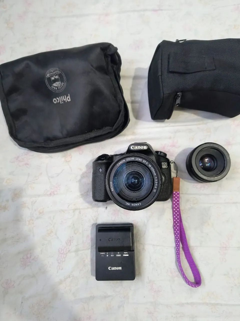 Canon 60D com 2 lentes + 2 baterias 