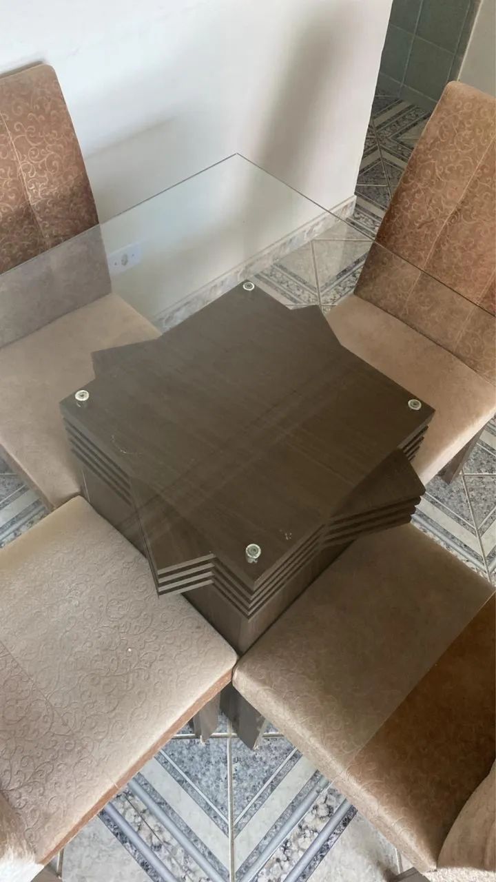 MESA COM CADEIRAS - Foto 4