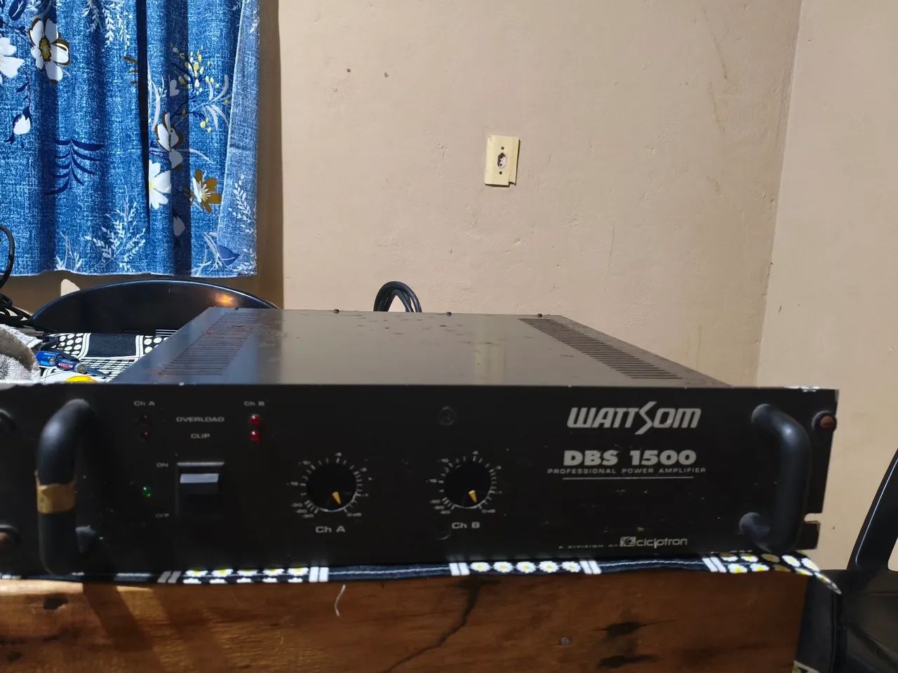 Vendo mesa potência e caixa - Foto 3