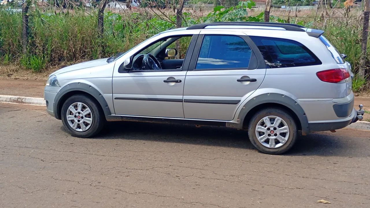 Fiat Palio Palio Weekend Trekking 1.6 Flex 16V 5p 2013