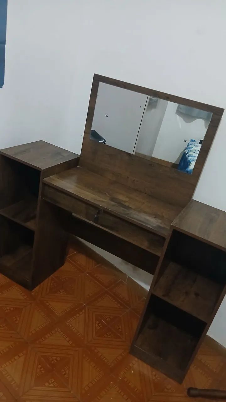 Vendo essa penteadeira!