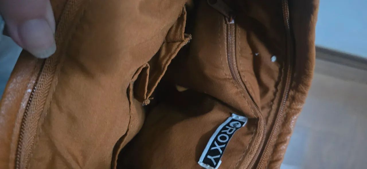 Bolsa Roxy de franja e de couro veio dos EUA - Foto 4