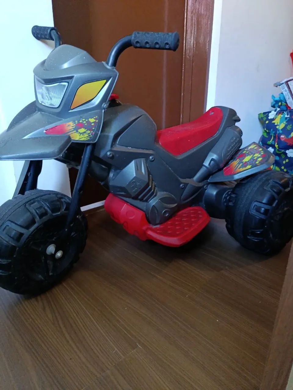 Moto elétrica infantil, semi nova, bem conservada  - Foto 3