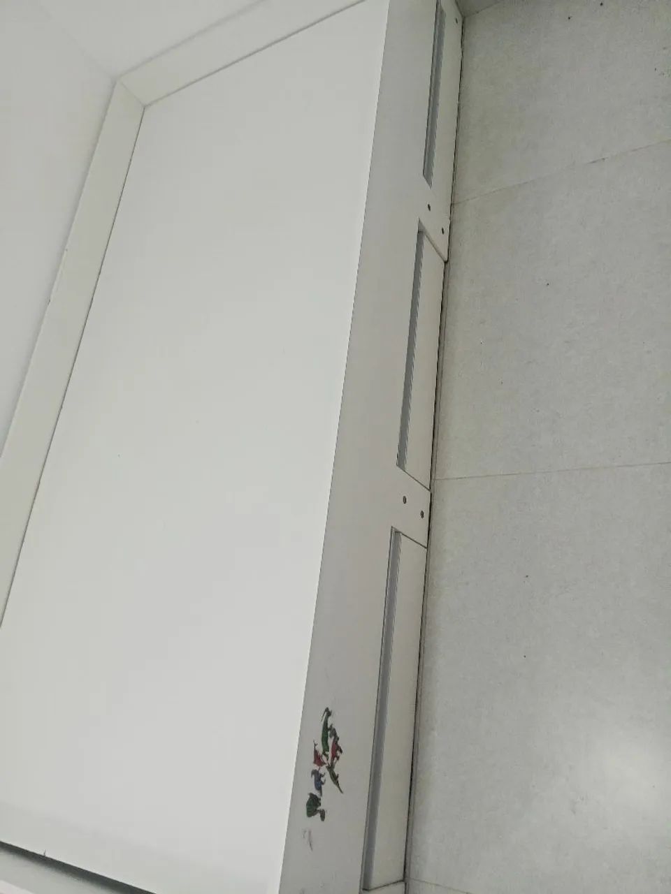 Vende se cama de solteiro