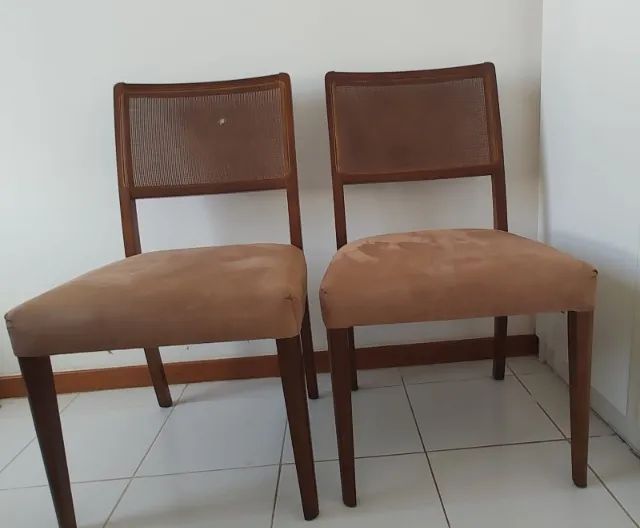 Par de Cadeiras para mesa de jantar ou sala.