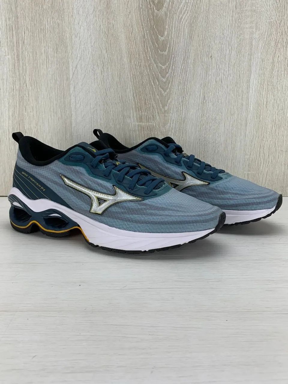 Tênis mizuno wave frontier 14
