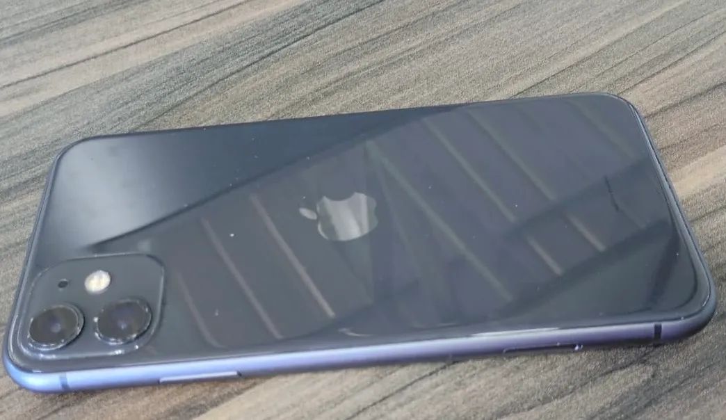 Vendo IPhone 11 - 128GB - Foto 2