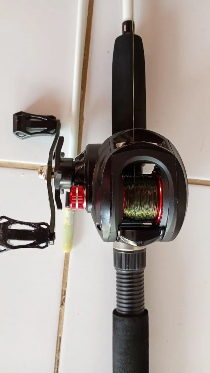 Vara com carretilha R$ 140,00