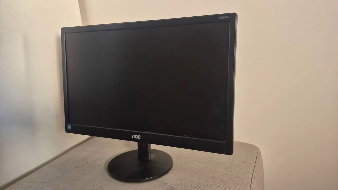 Monitor AOC 18,5  - Funcionando