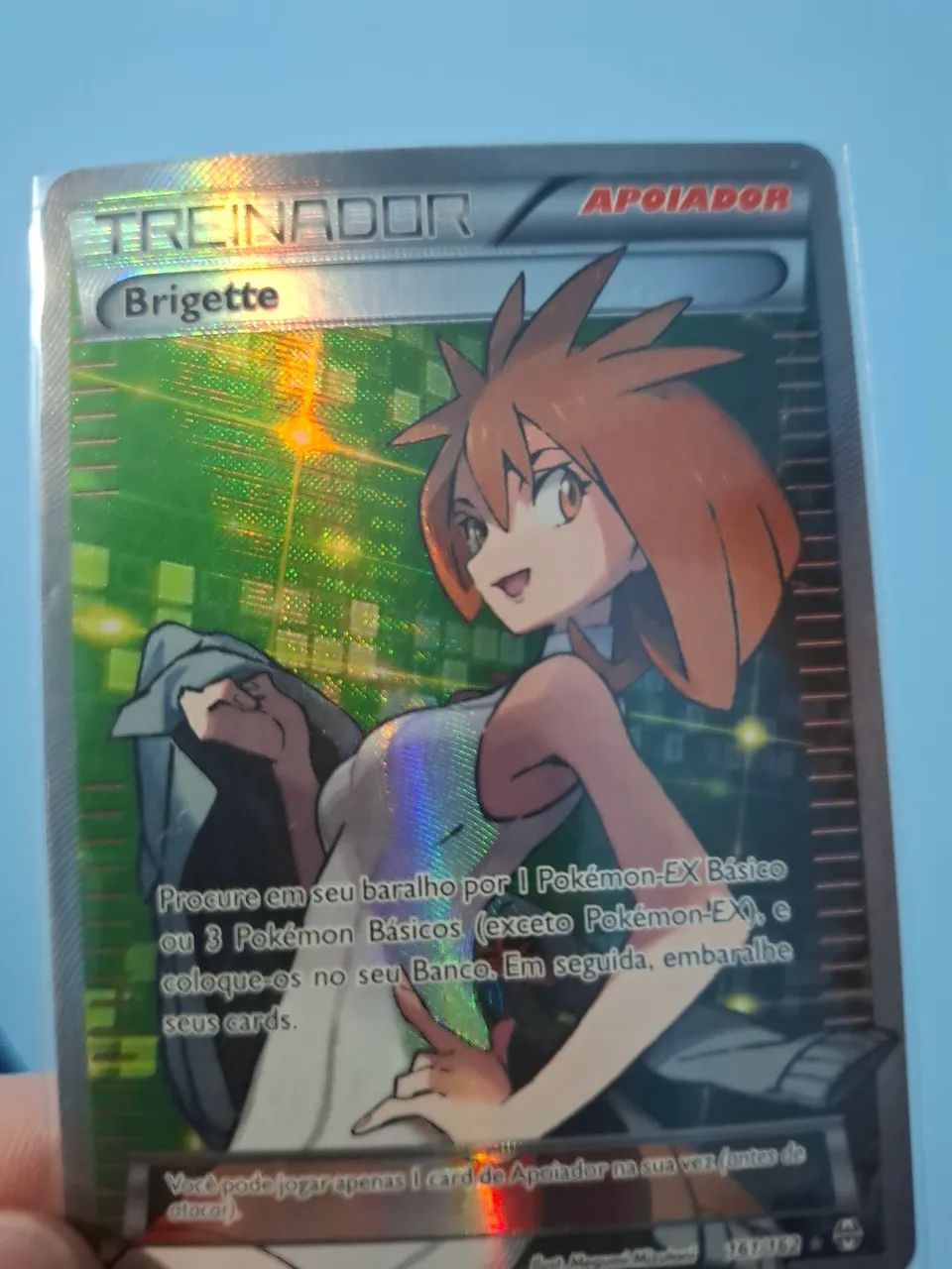 Carta Pokémon da Moça que perdeu emprego 