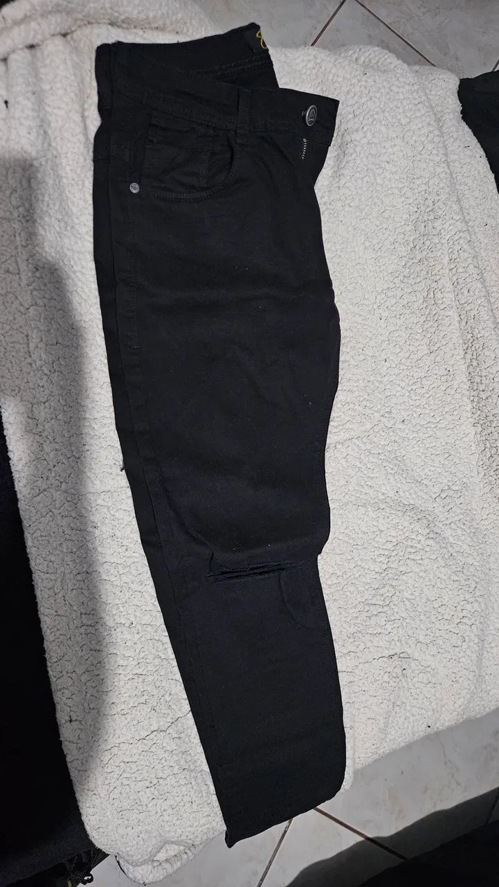 Calça super skinny preta EMIVE - Foto 3