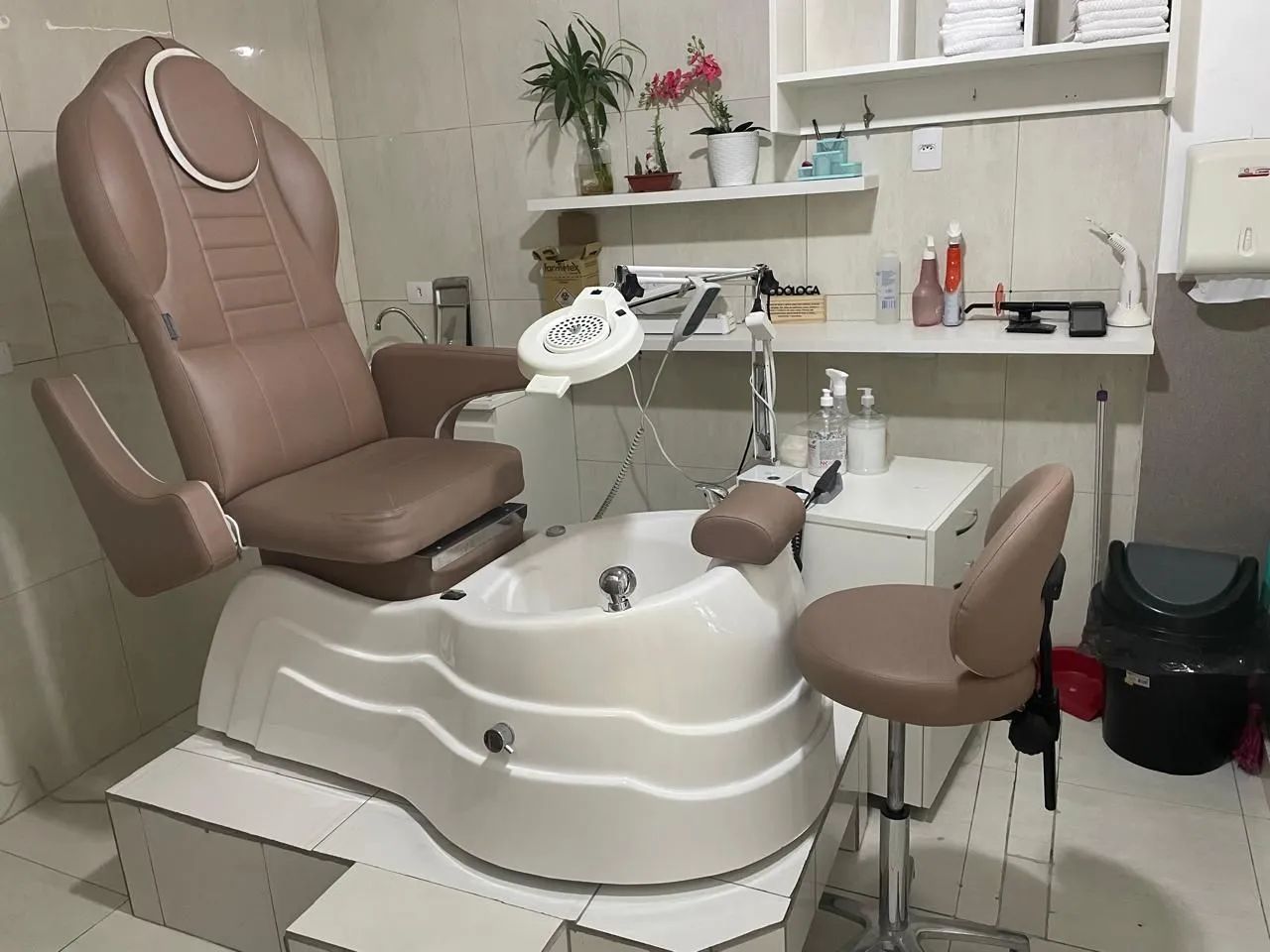 Cadeira de podologia, manicure, pedicure e SPA  - Foto 5
