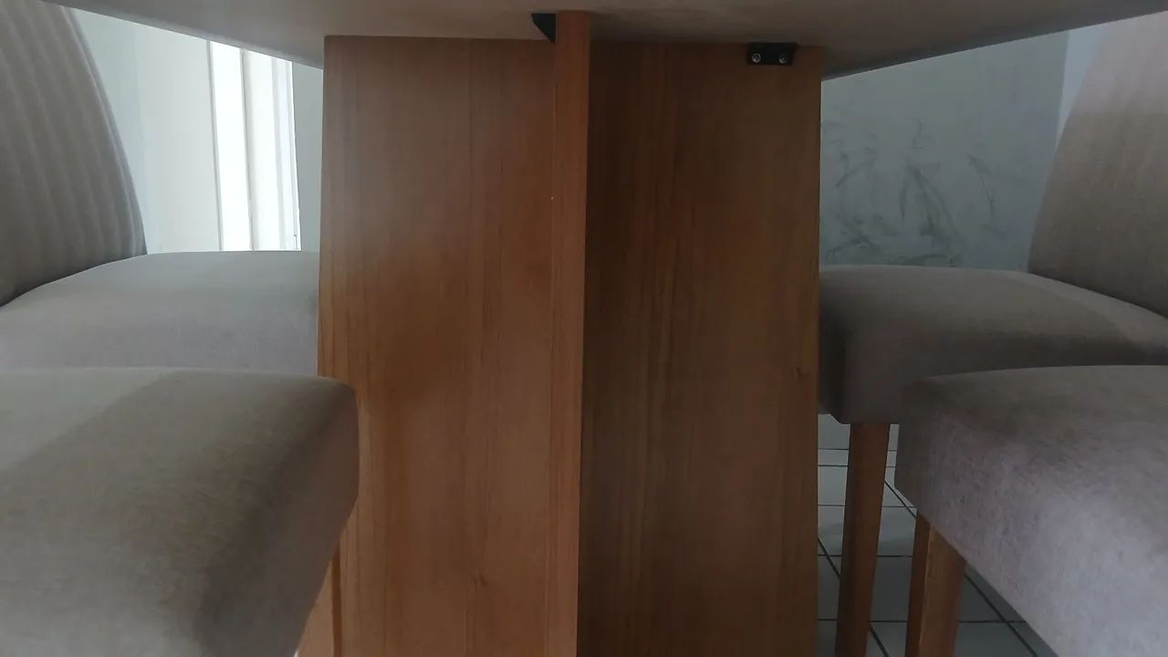 Conjunto mesa e cadeiras - Foto 4