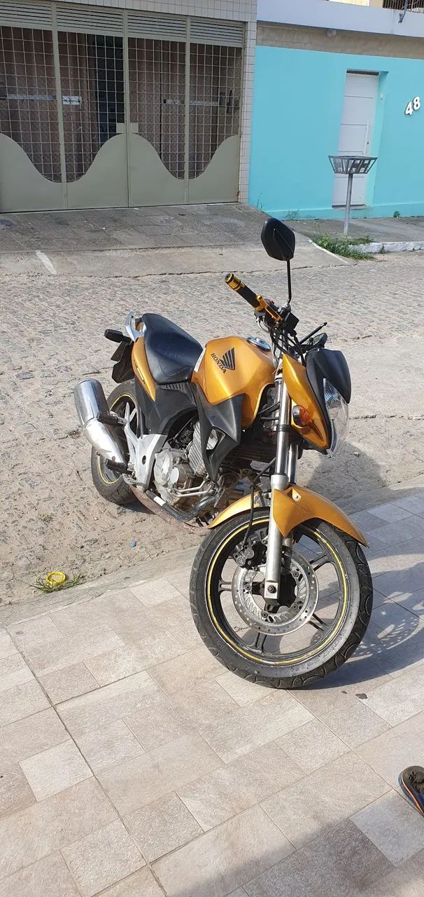 Honda CB300R 2010 - 4.500 km - Documentada - Foto 3