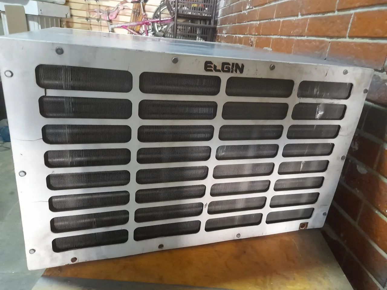 ÁR CONDICIONADO ELGIM DE JANELA  - Foto 2
