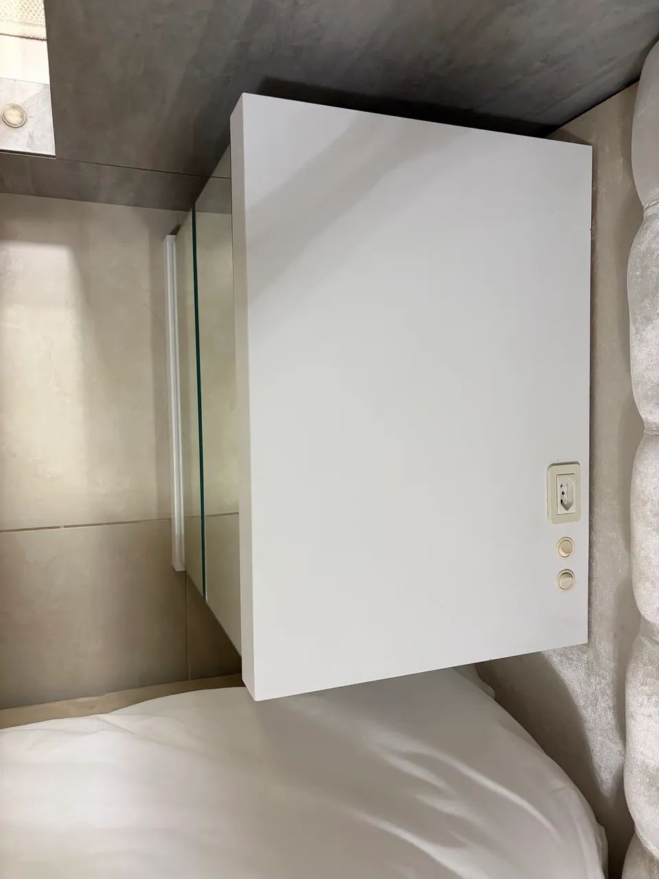 Criado mudo e armário  - Foto 2