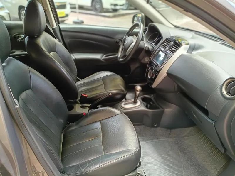 Nissan Versa SL 1.6 16V Flexstart 4P Aut. 2018 - Foto 9