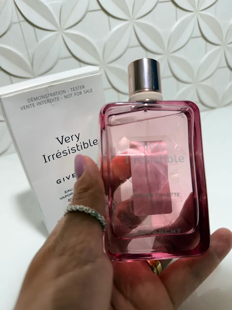 Very Irrésistible Givenchy Edt 80ml - Tester - Foto 2