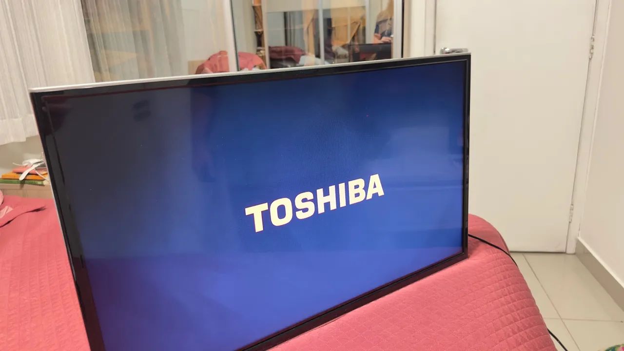 TV LCD TOSHIBA 32 POLEGADAS 