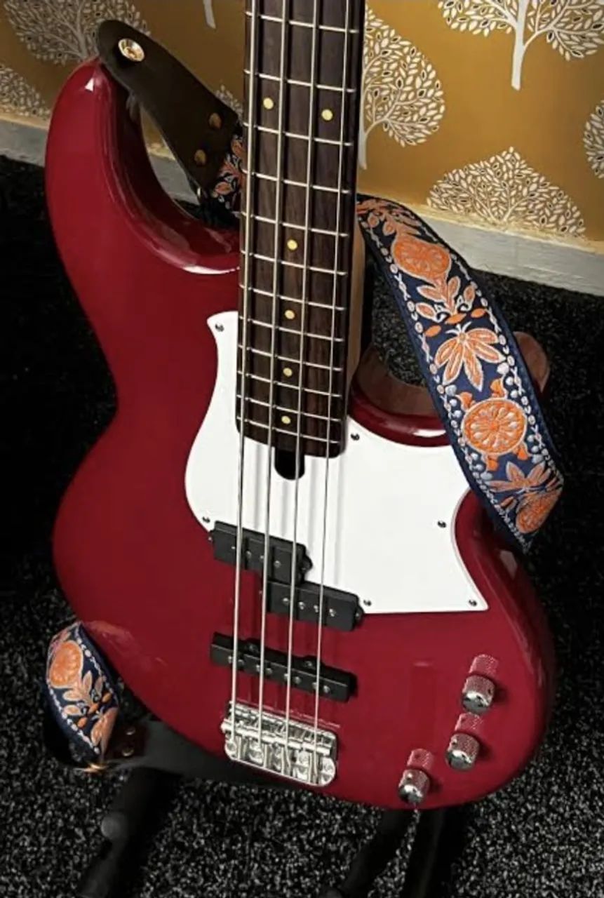 Baixo Yamaha - Foto 3
