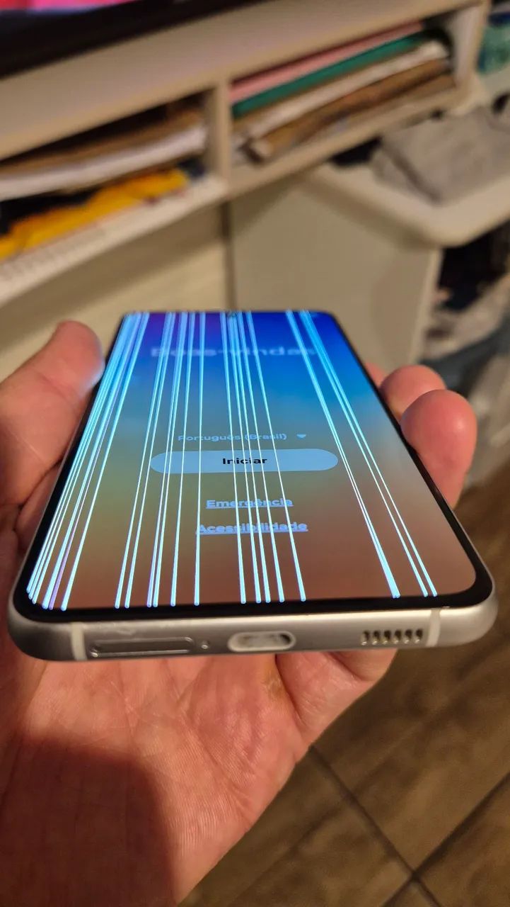 Galaxy S21FE 5G com listras na tela - Foto 3