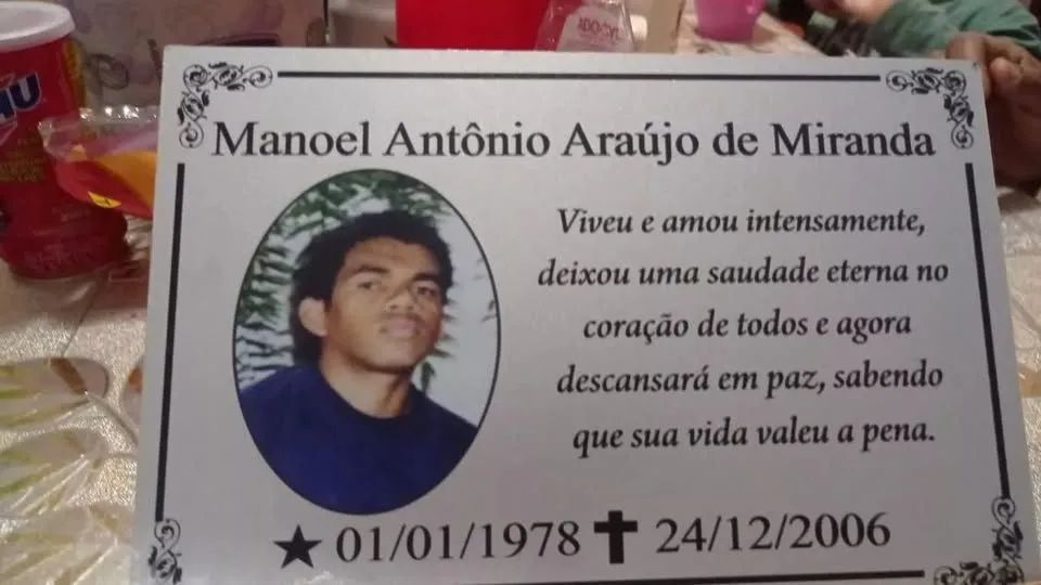 Placa de Tumulo em ACM medindo 30 x 20 cm - Foto 4