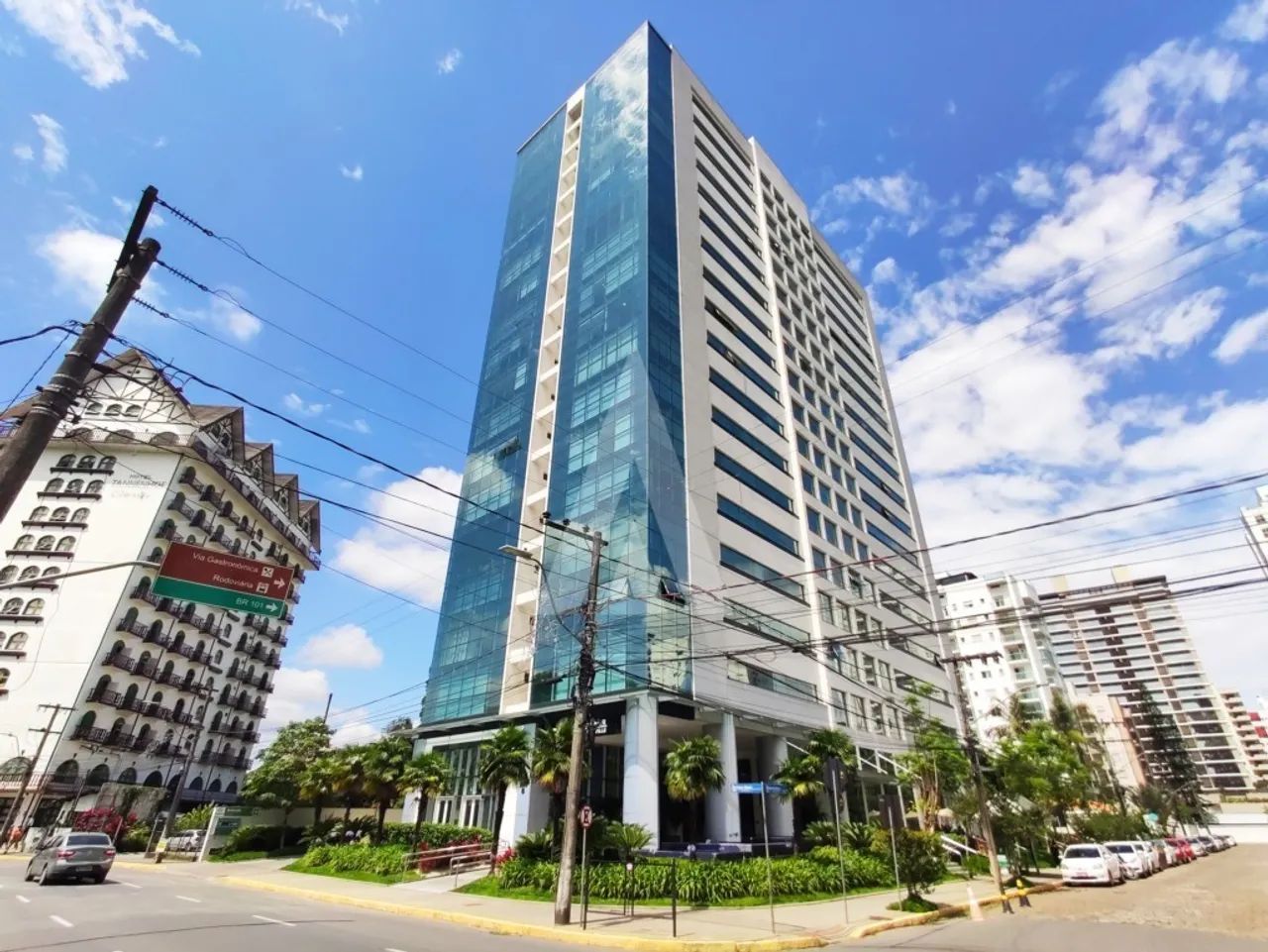 Sala comercial de 41,90 m² no Centro de Joinville.