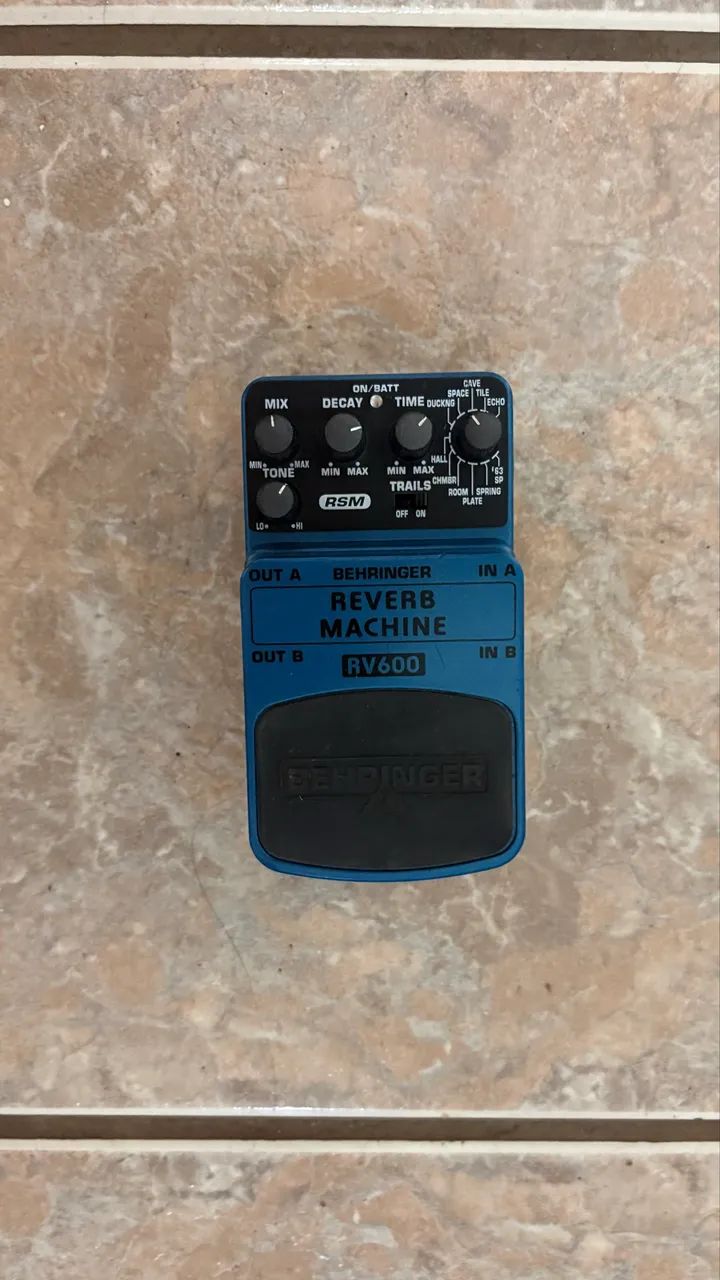 Reverb Machine RV600 Behringer Pedal