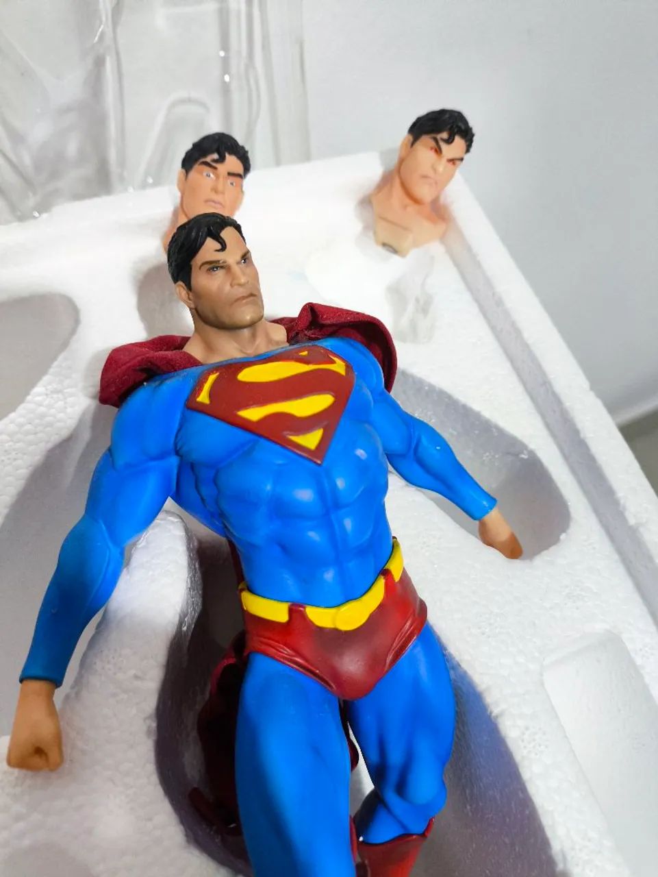 Estátua Superman Comics Exclusive 1/10 Iron Studios - Foto 4