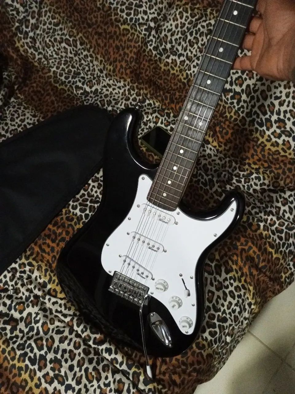 Guitarra stratocaster - Foto 3
