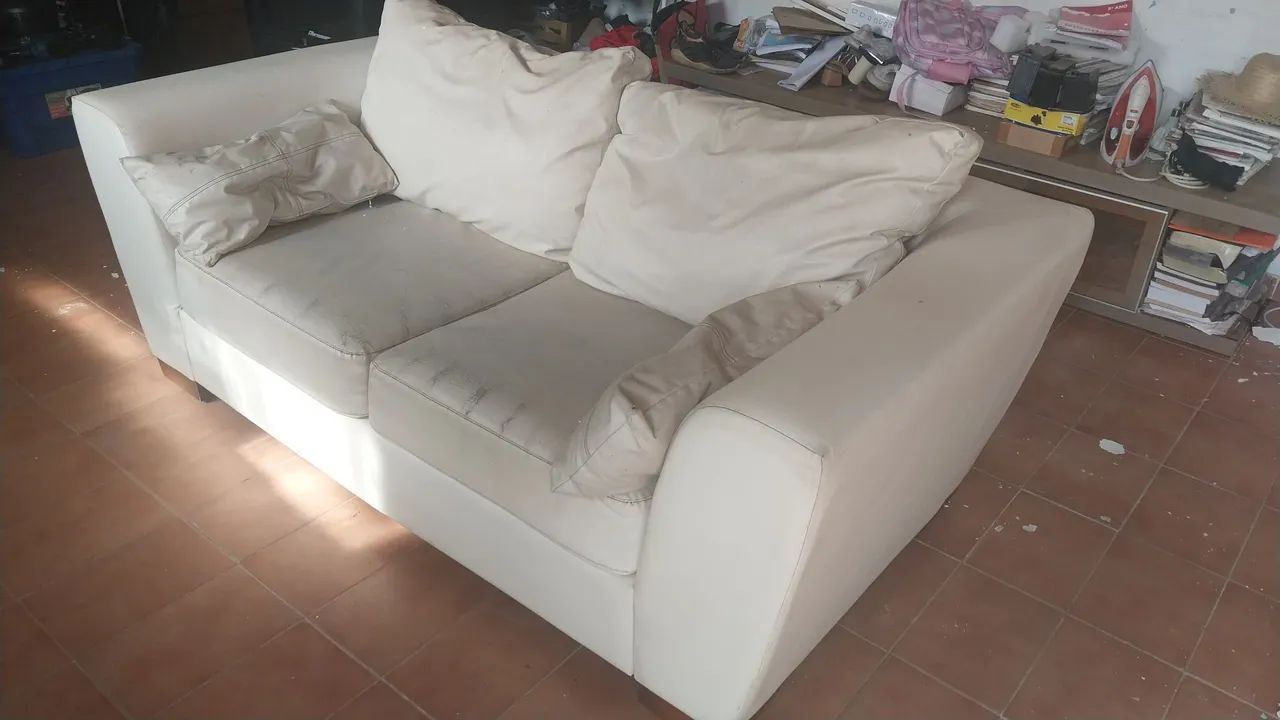 Sofá em couro