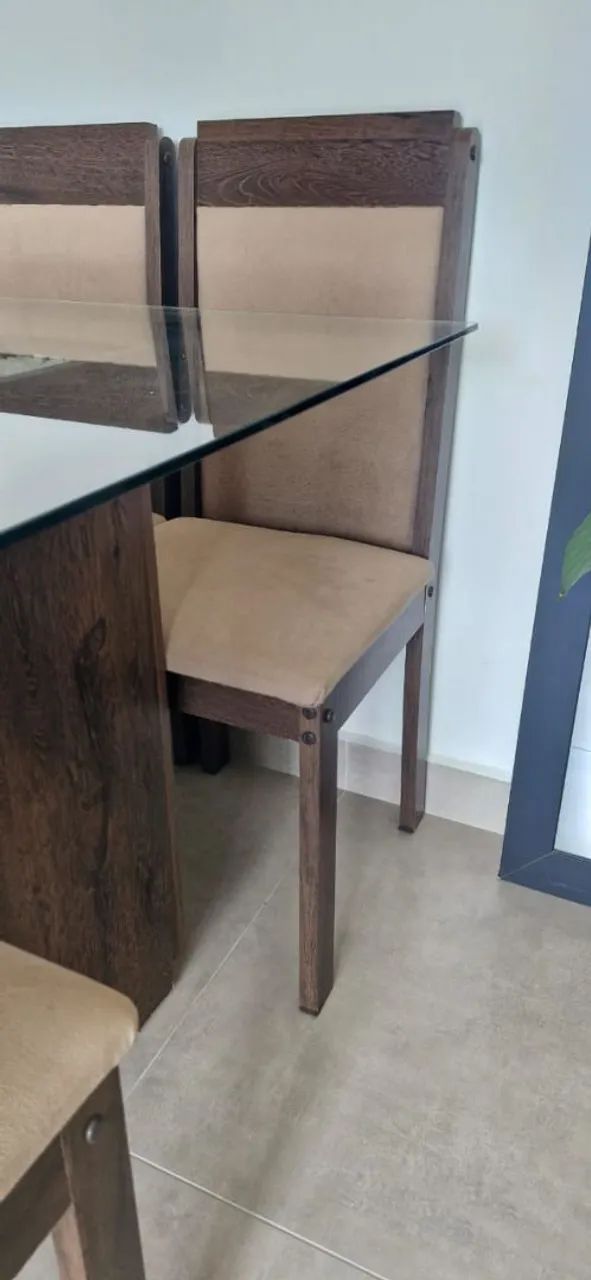 Mesa com 4 cadeiras  - Foto 3