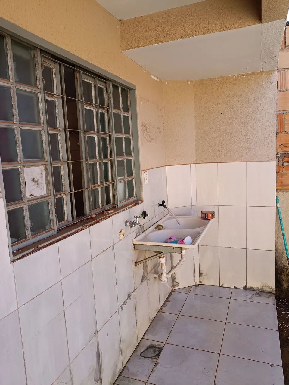 Alugo sobrado 2/4 garagem coberta. - Foto 5