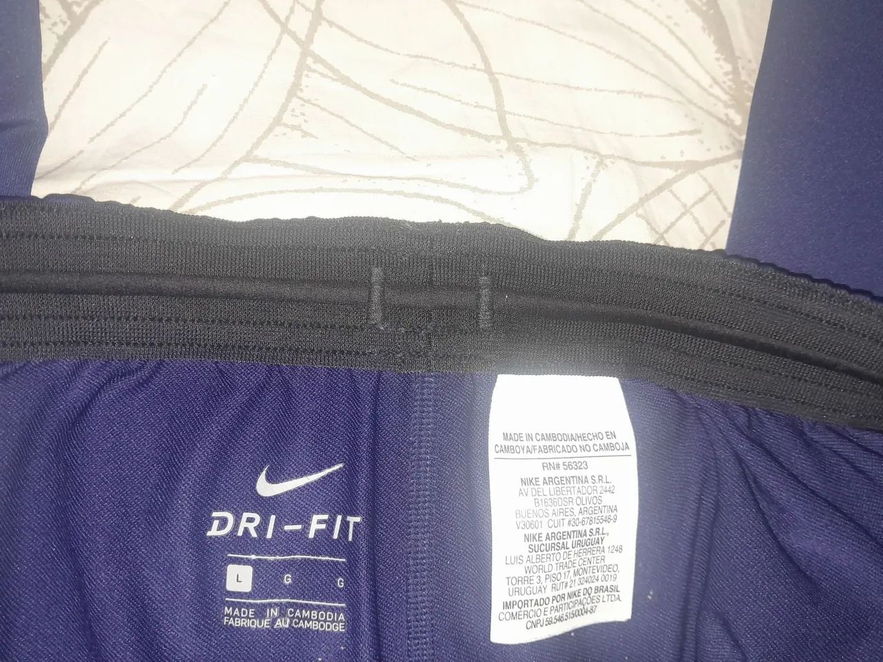 CALÇA NIKE DRIFIT ORIGINAL - TAM.G - DETALHES REFLETIVOS - Foto 5