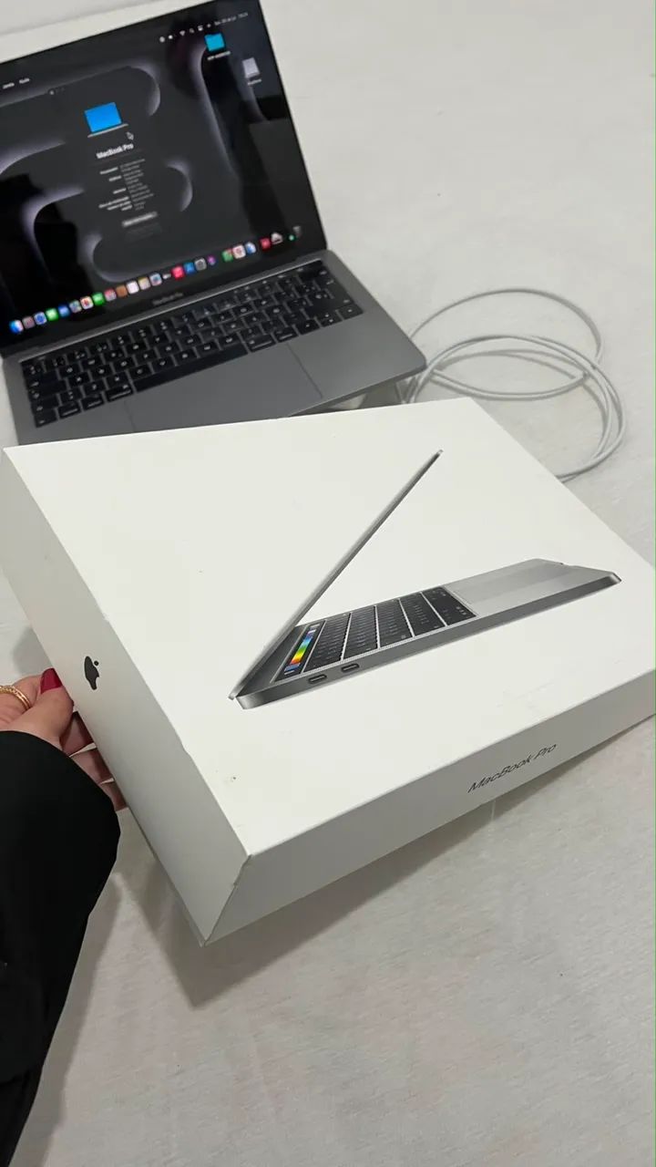 MacBook Pro 2017 Touch Bar  - Foto 2