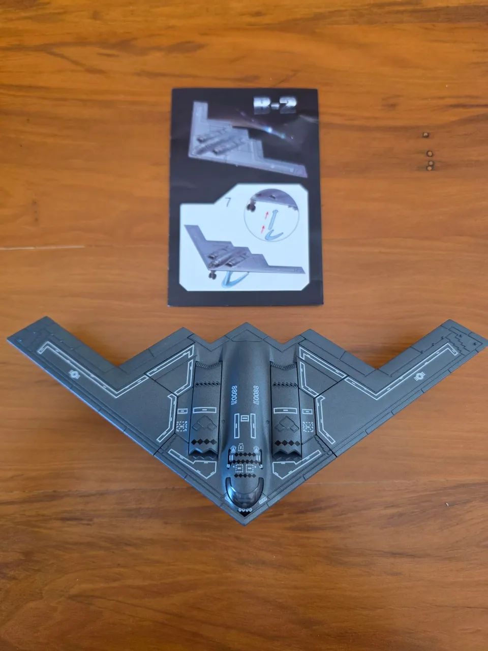Miniatura B-2 Spirit Stealth Bomber 1:200