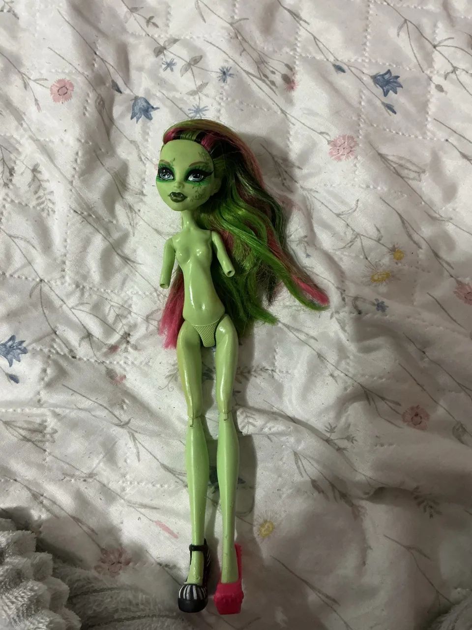 Monster High Sucata Vênus Mcflytrap Zombie Shake