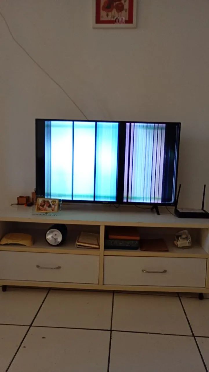 Vendo tv com defeito 