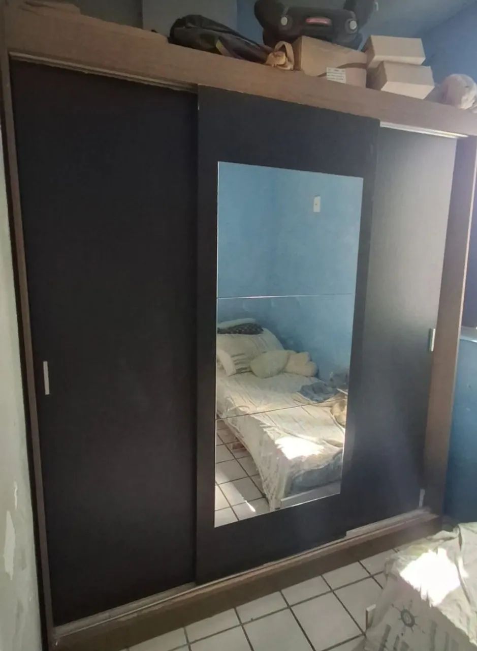 Guarda-roupa casal