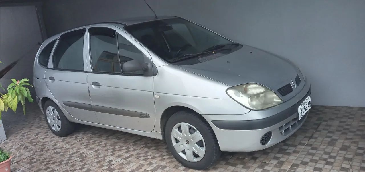 Renault Scenic Scénic RT/Auth/Auth/Kids Hi-Flex 1.6 16V 2010
