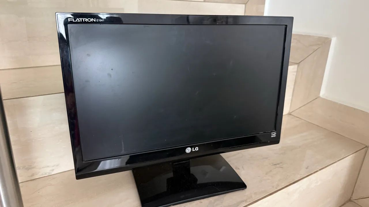 Monitor 19 pol - FLATRON E1941S - PN - Foto 3